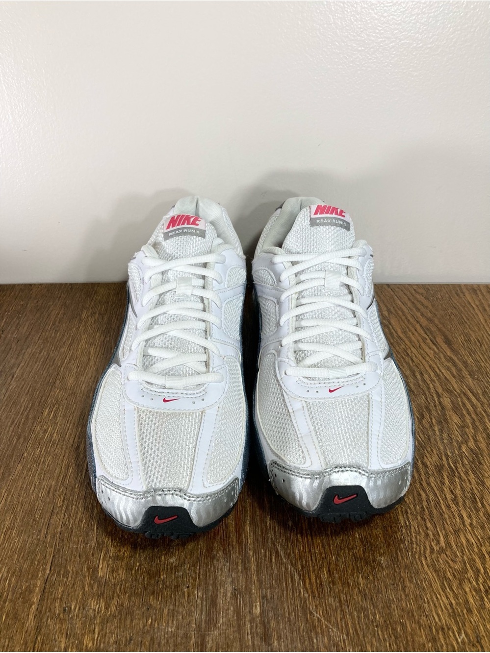 Nike Reax 5 Athletic Shoe Women’s Size 11 Metallic Silver/Pink - Picture 3 of 10